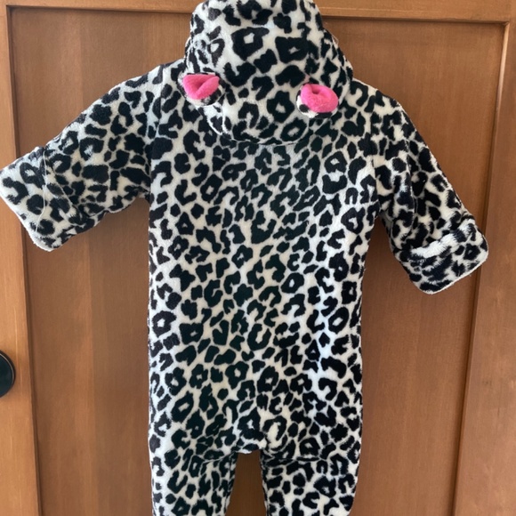 3-6 months leopard print snow suit - Picture 2 of 2